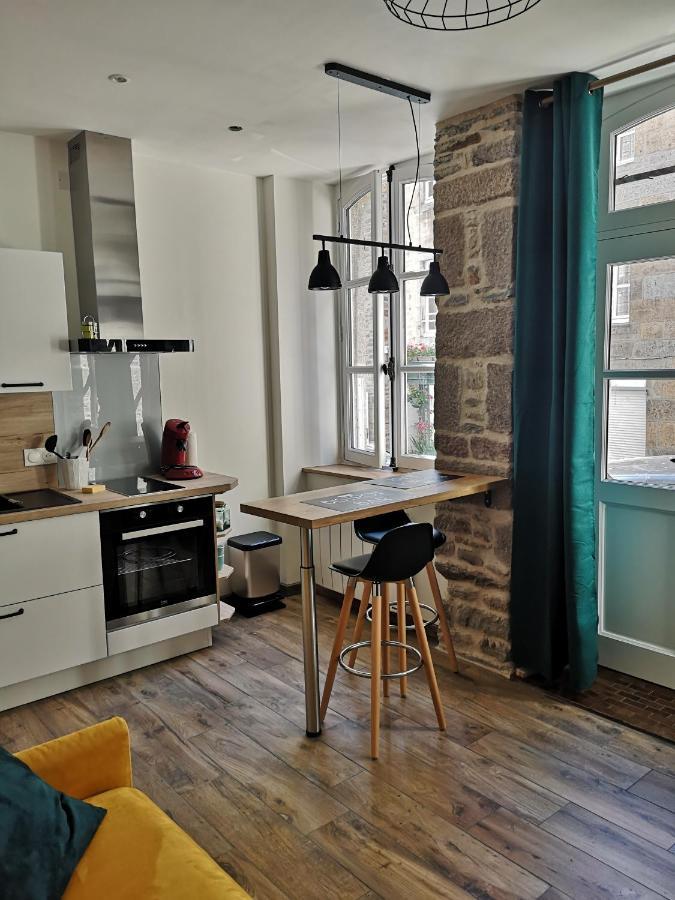 Haute ville : studio ravissant Granville Esterno foto
